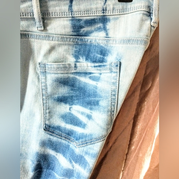J Jill Denim - Cropped Tie Dyed Jeans - 12P - Picture 8 of 11